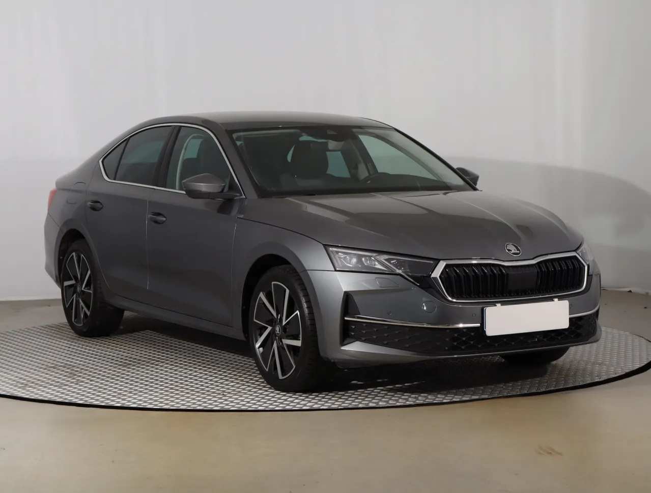 OCTAVIA IV (NX3)